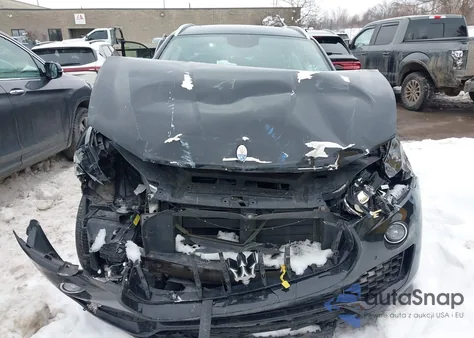 2017 Maserati Levante S z USA, uszkodzony, nr VIN ZN661YUL5HX234341